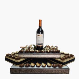 מתנה לארוסין יין מיוחד בעיצוב שוקולד